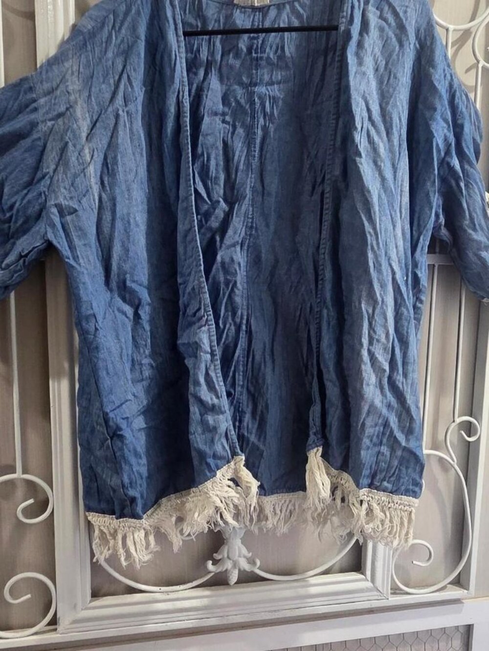 Blue linen kimono with white lace trim #boho #summer #linen
